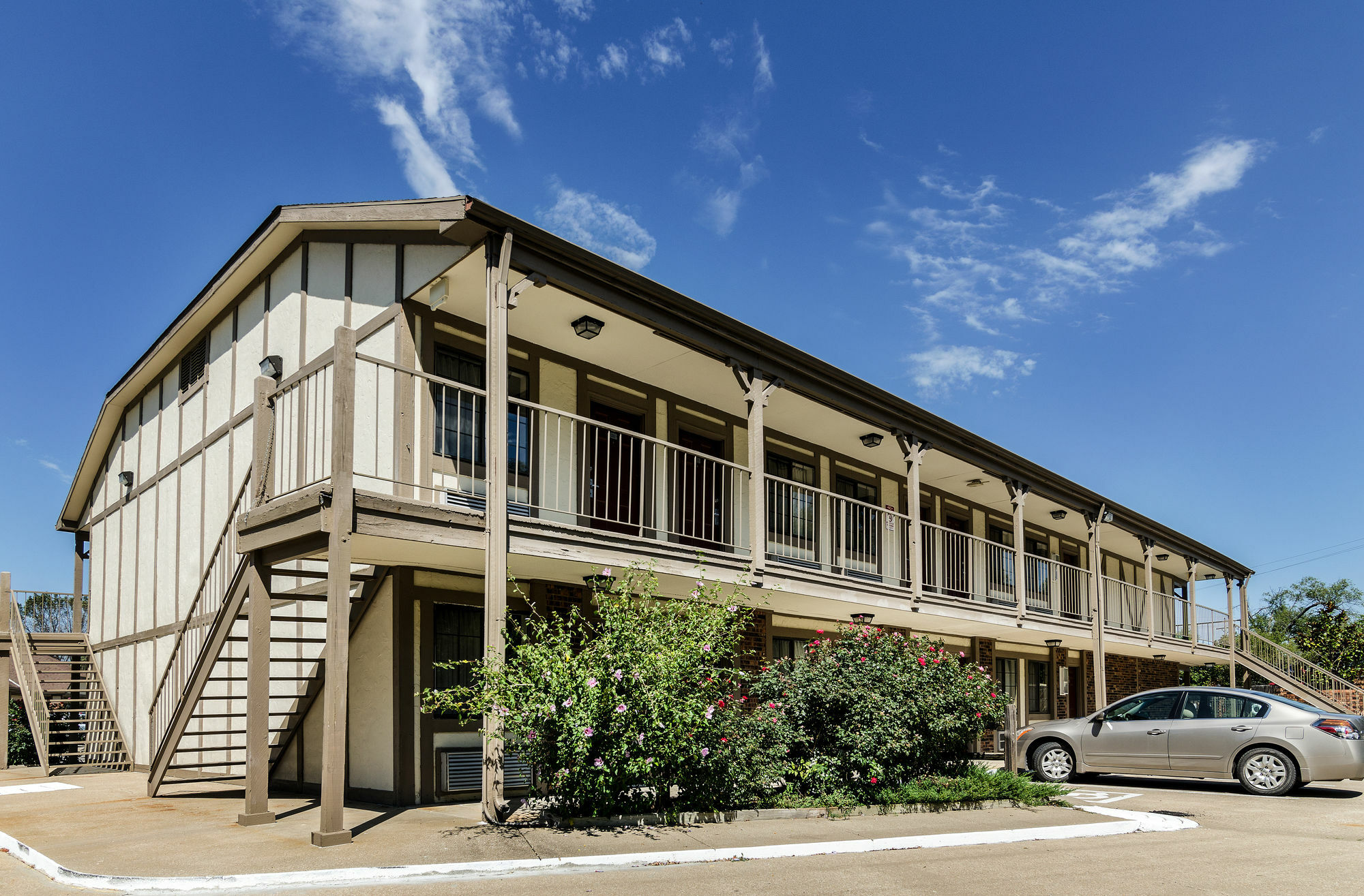 Econo Lodge University Lawrence Exterior photo